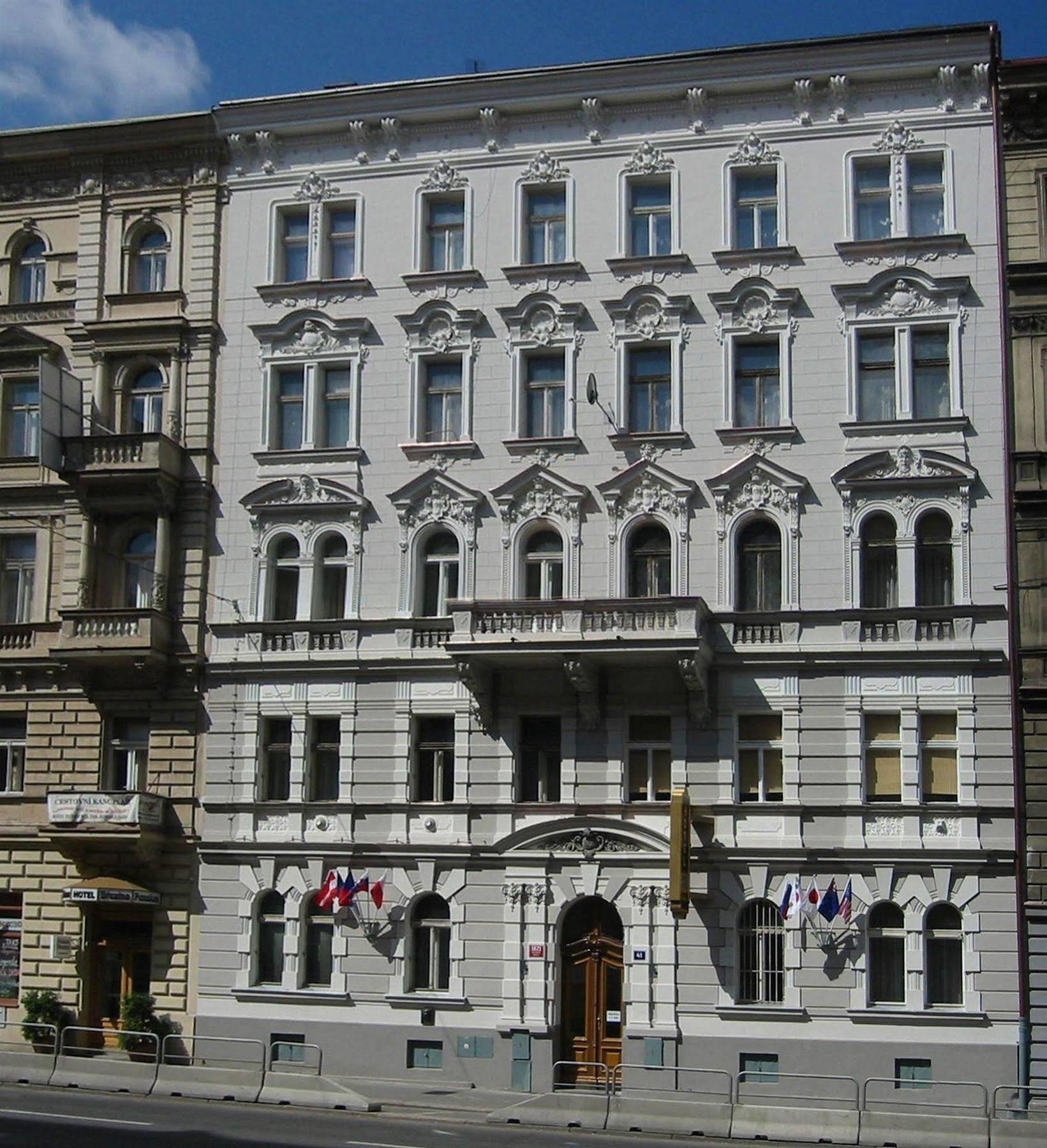 Brezina 3* Prague